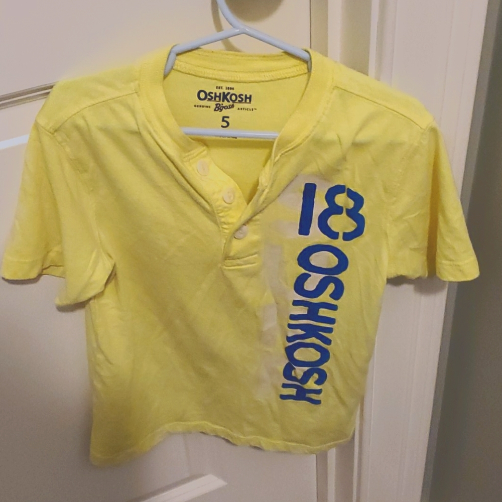 Boy's Oshkosh short sleeve 👕